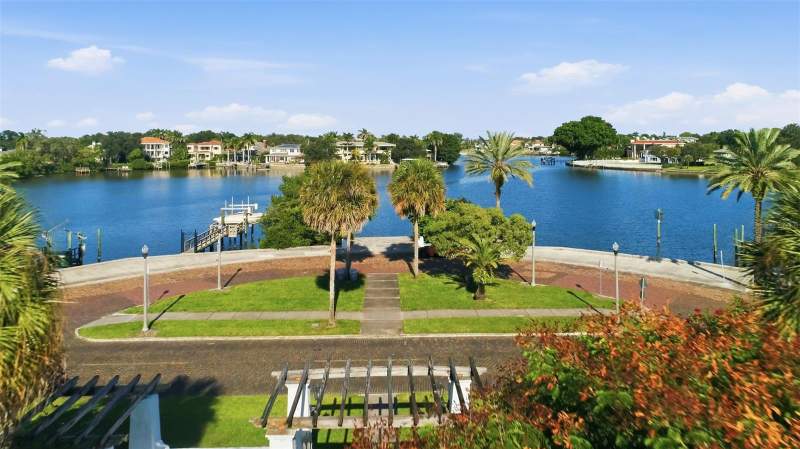 4 bedroom Single Family Residence at 125 23rd Avenue, Granada Terrace Add, St Petersburg — photo 3