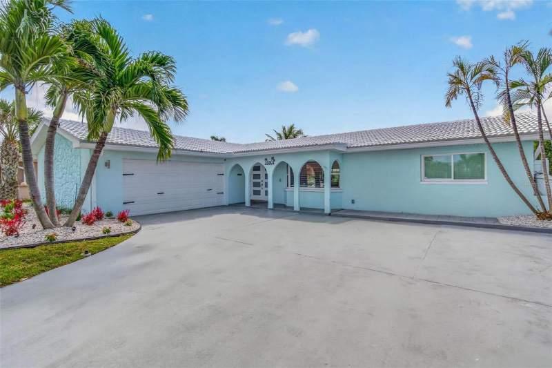 4 bedroom Single Family Residence at 650 64th Avenue, Three Palms Point, St Pete Beach — photo 4