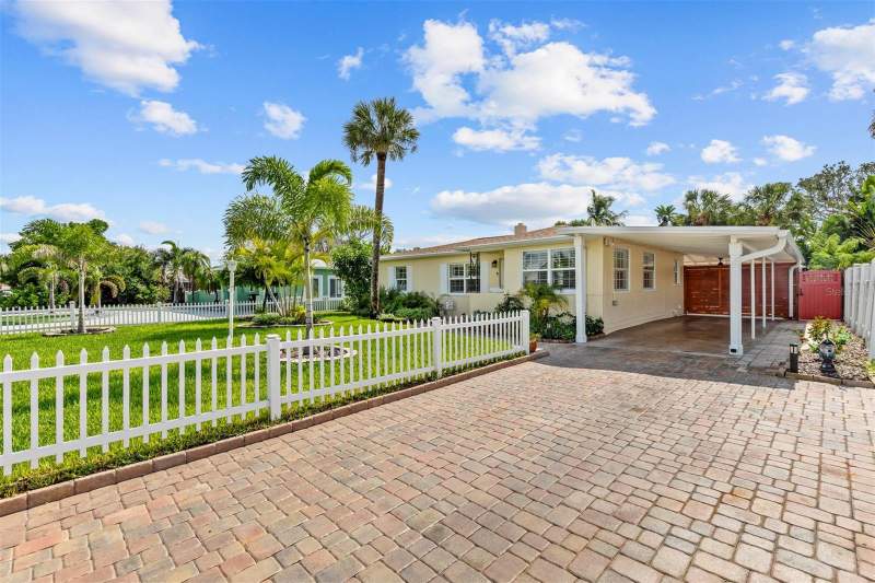 2 bedroom Single Family Residence at 550 80th Avenue, St Petersburg Beach North Unit 3, St Pete Beach — photo 2