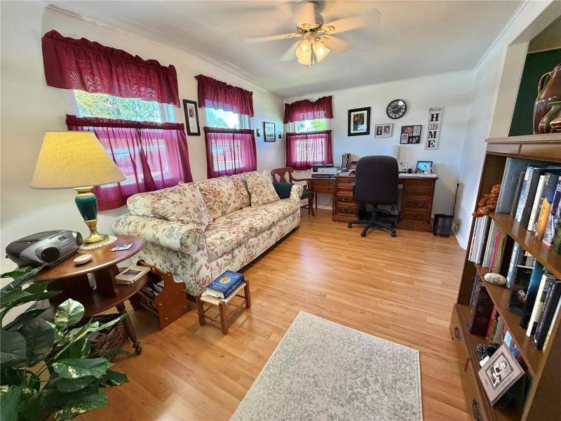 2 bedroom Mobile Home at 325 Palo Verde Drive, Hawthorne At Leesburg A Coop, Leesburg — photo 3