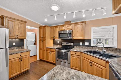 2722 Vindale Road, Tavares FL - photo 7 of 67