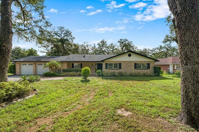 12301 N 53RD STREET home for sale in Temple Terraces