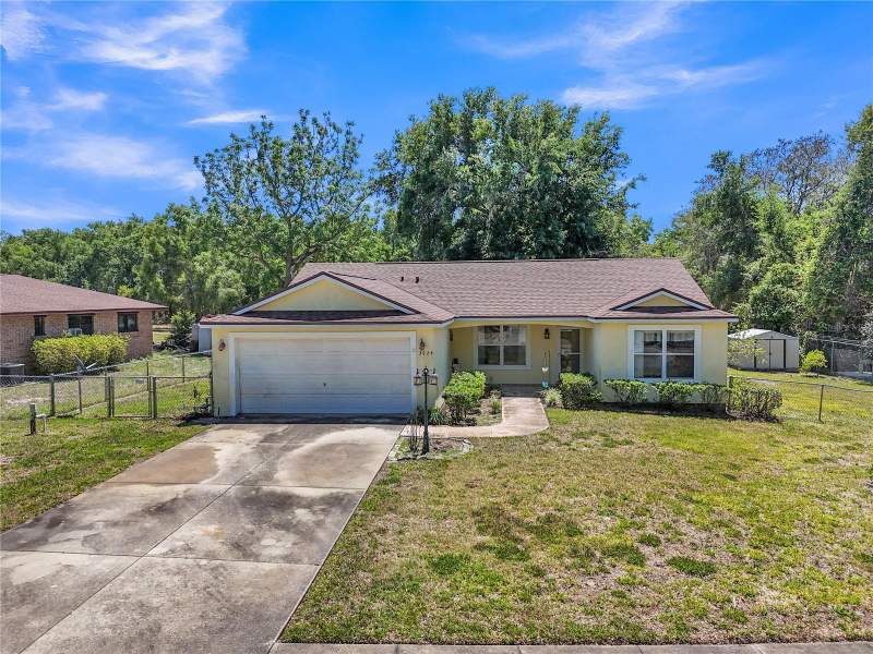 3 bedroom Single Family Residence at 3624 Trout Avenue, Valencia Terrace, Fruitland Park — photo 2