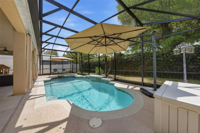 4 bedroom Single Family Residence at 979 Counts Crest Circle, Lake Todd Estates, Apopka — photo 2