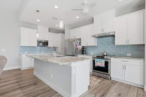 10686 Kearsarge Circle, Port Charlotte FL - photo 17 of 72