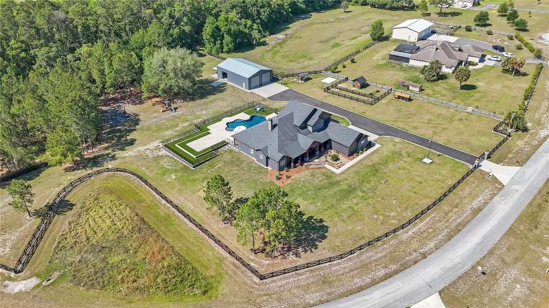 4 bedroom Single Family Residence at 22250 Deer Park Avenue, Deer Park Sub, Eustis — photo 3