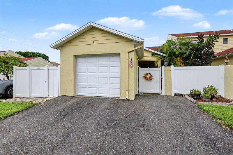 2 bedroom Villa at 2771 Summerdale Drive #7, Summer Place Sub, Clearwater — photo 5