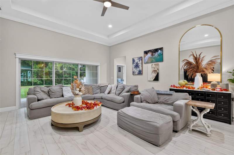 4 bedroom Single Family Residence at 4783 NE 125th Loop, Densan Park Ph 1, Oxford — photo 5