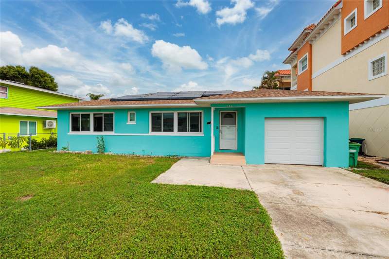 3 bedroom Single Family Residence at 136 175th Terrace Drive, Gay Shores, Redington Shores — photo 3
