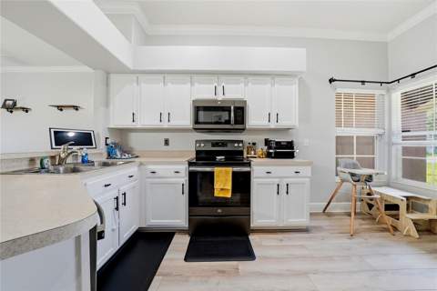698 Winthrop Drive, Spring Hill FL - photo 12 of 34