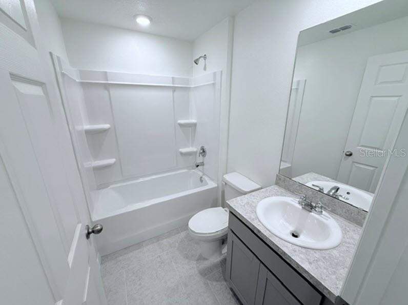 4 bedroom Single Family Residence at 40 Laguna Forest Trail, Palm Coast Section 64, Palm Coast — photo 5