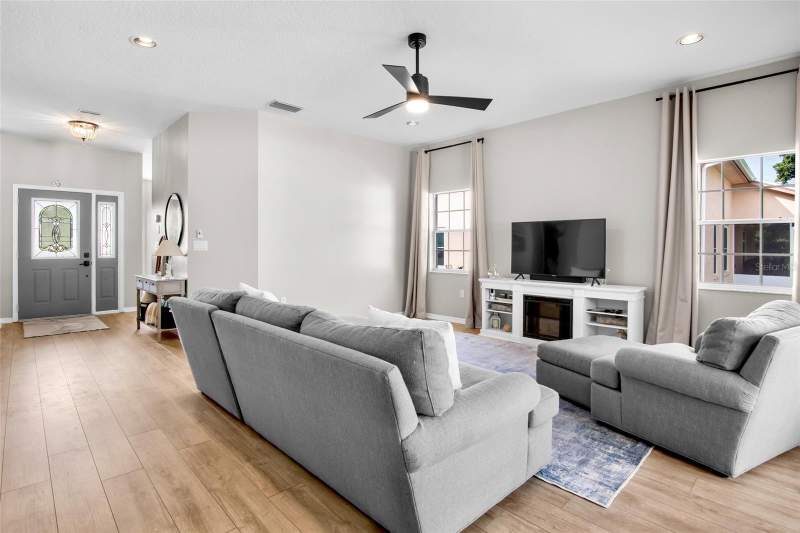 3 bedroom Single Family Residence at 7303 52nd Terrace, Creekwood Ph One Subphase I Unit A1, Bradenton — photo 5