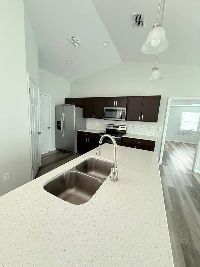 3 bedroom Single Family Residence at 6823 SW 129th Street, Marion Oaks Un 10, Ocala — photo 4