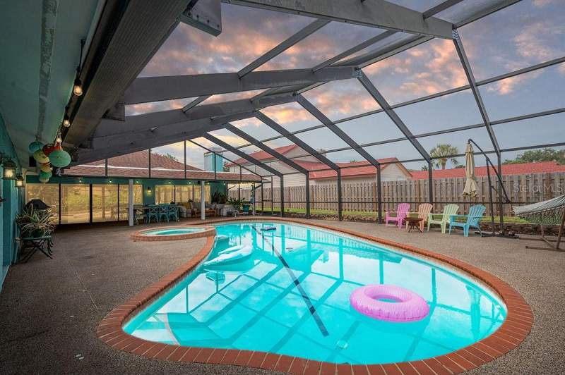5 bedroom Single Family Residence at 8004 NW 11th Avenue, Pine Meadow, Bradenton — photo 2