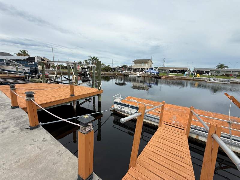 2 bedroom Single Family Residence at 12739 3rd Isle, Leisure Beach, Hudson — photo 3