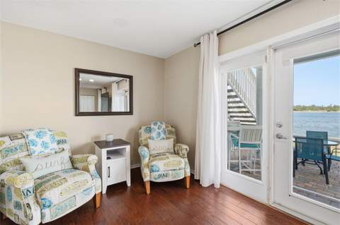 5117 Salmon Drive #B, St Petersburg FL - photo 6 of 57
