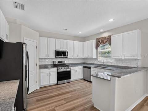 10420 Lucaya Drive, Tampa FL - photo 11 of 42