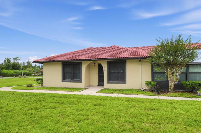2 bedroom Townhouse at 523 Hunter Circle, Coopersmith Village At Poinciana, Kissimmee — photo 2