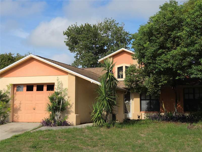 8120 GOLDEN BEAR LOOP home for sale in Orchid Lake Village