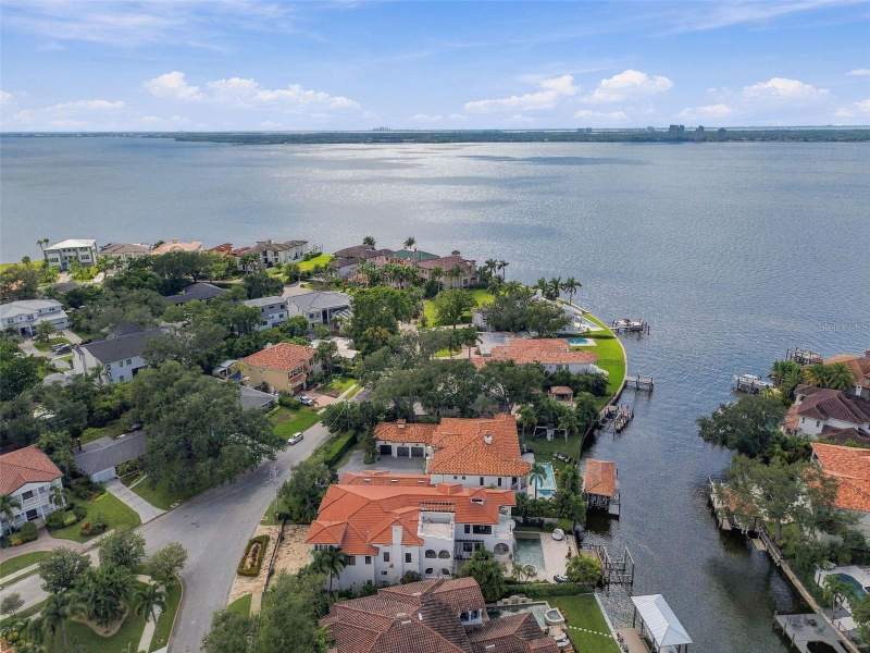 5 bedroom Single Family Residence at 58 Martinique Avenue #1/2, Davis Islands Rep Of Pt O, Tampa — photo 2