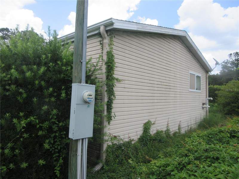 3 bedroom Manufactured Home at 16000 N Hwy 329, Unr, Reddick — photo 3