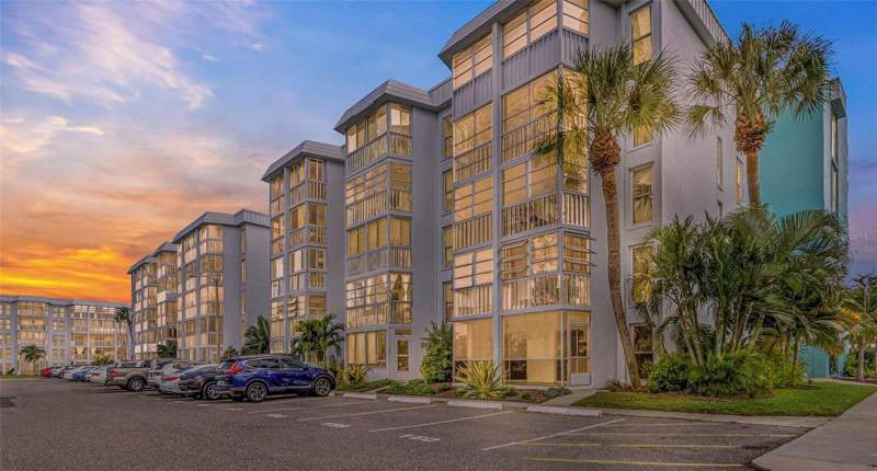Moorings Of Maximo Condo