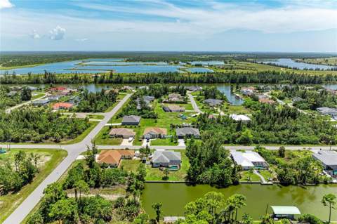 15040 Lyneburg Avenue, Port Charlotte FL - photo 7 of 49