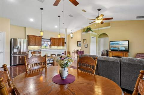 81 Fairway Circle, Umatilla FL - photo 21 of 46