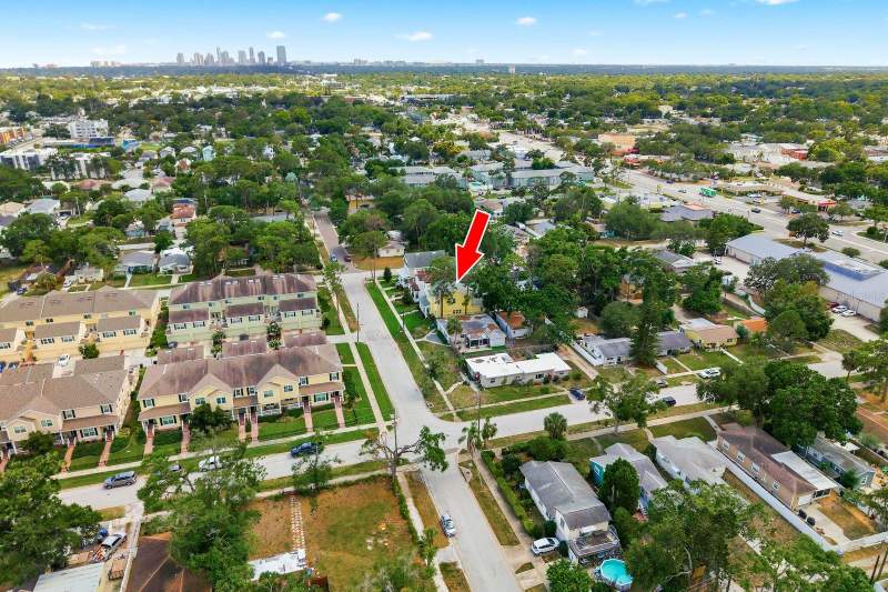 3 bedroom Single Family Residence at 4920 3rd Street, Poinsettia Gardens, St Petersburg — photo 2