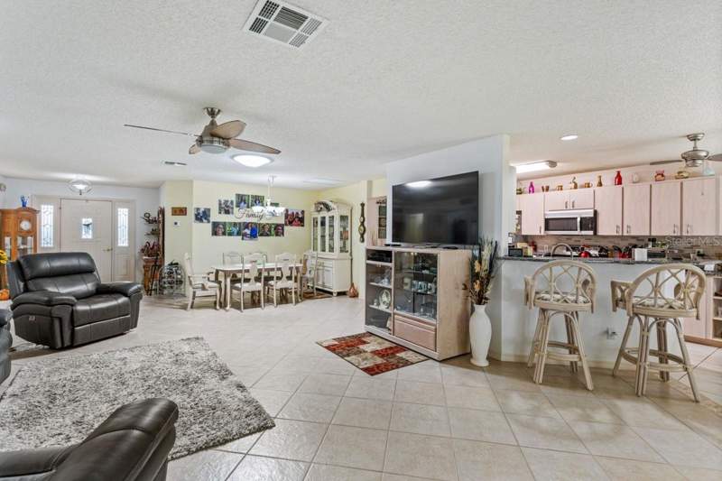 2 bedroom Single Family Residence at 9656 SW 93rd Loop, On Top/The World, Ocala — photo 3