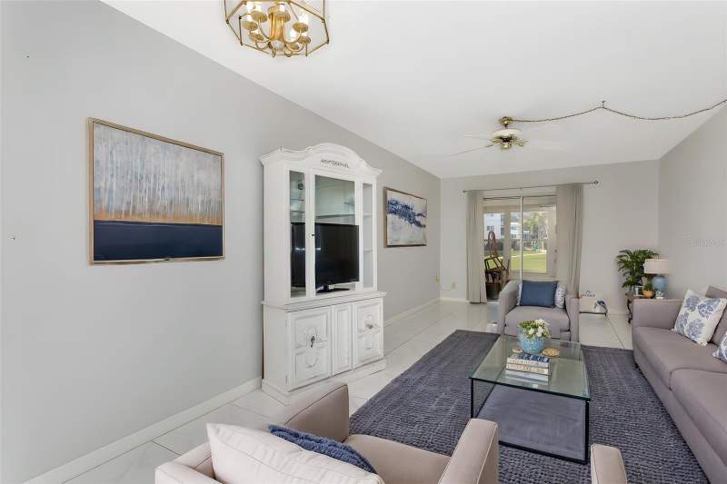 2 bedroom Condominium at 5872 17th Street #C2, Bayshore II Sec 13, Bradenton — photo 3