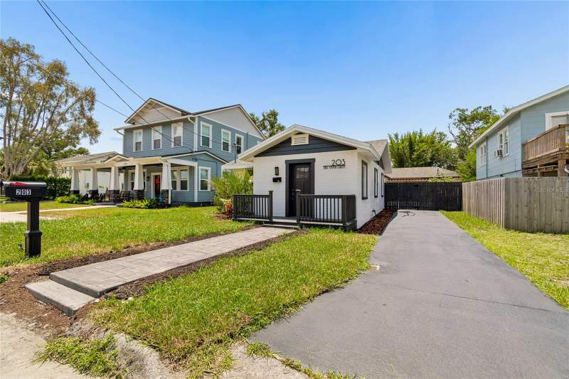 1 bedroom Single Family Residence at 203 E Emma Street, Spencers John H Resub, Tampa — photo 2