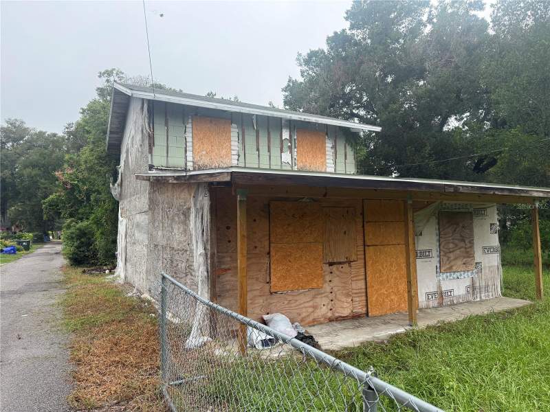 4 bedroom Single Family Residence at 814 Texas Avenue, Adams Sub, Lakeland — photo 2