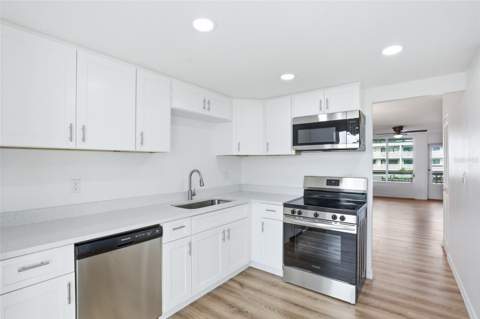 5095 Bay Street #210, St Petersburg FL - photo 11 of 29
