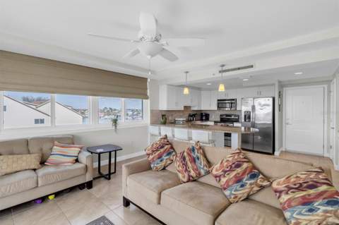 223 Island Way #4A, Clearwater FL - photo 6 of 6