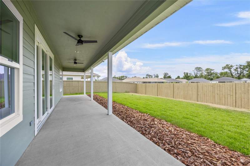4 bedroom Single Family Residence at 1018 SW 67th Way, Grand Oaks At Tower, Gainesville — photo 4