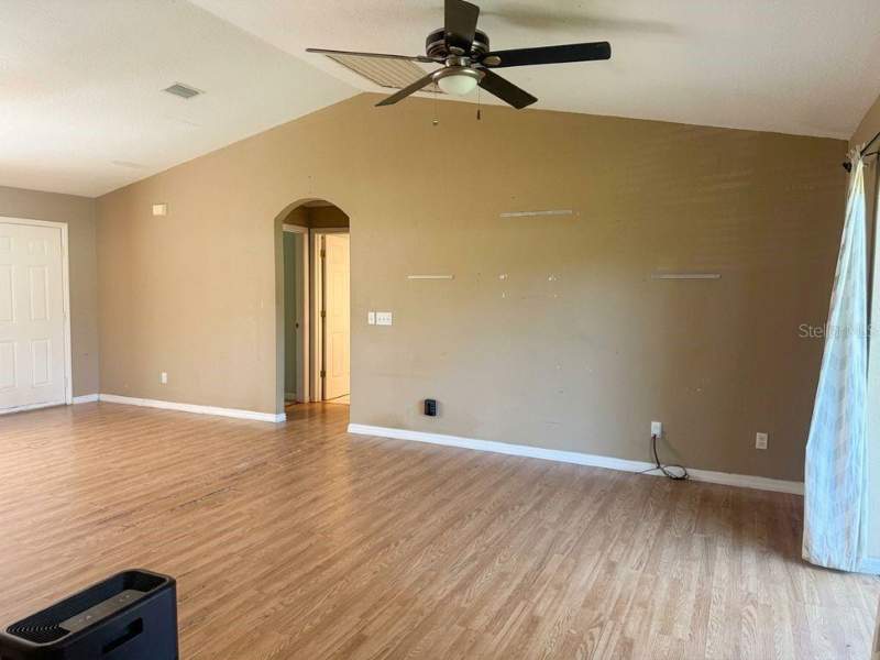3 bedroom Single Family Residence at 4 Pine Radial Trail, Silver Spgs Shores Un 16, Ocala — photo 4