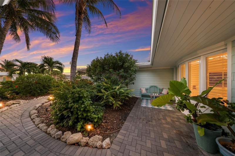 3 bedroom Single Family Residence at 520 72nd Street, Bay Palms Add, Holmes Beach — photo 3