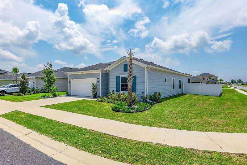 4 bedroom Single Family Residence at 5688 SW 92nd Place, Freedom Crossings Preserve, Ocala — photo 2