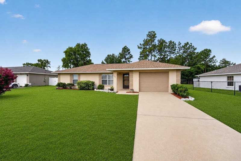 3 bedroom Single Family Residence at 16 Fir Trail Course, Silver Spgs Shores Un 20, Ocala — photo 2