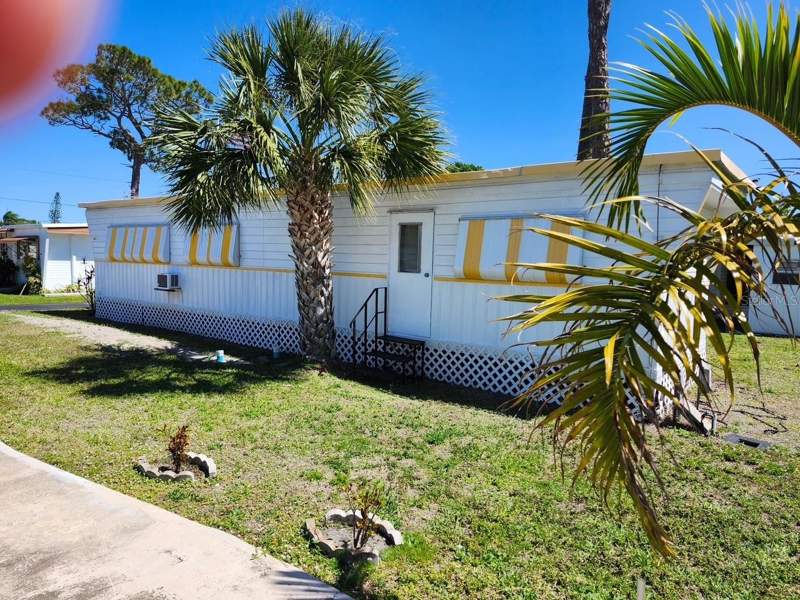 2 bedroom Mobile Home at 12674 Seminole Boulevard #C30, Midway Trailer Court Unrec, Largo — photo 2