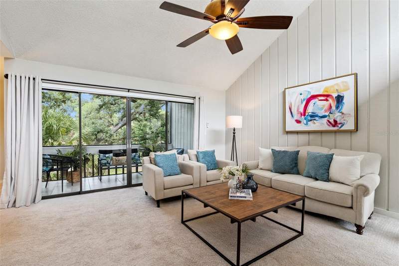 2 bedroom Condominium at 203 CROWN OAKS WAY #203, CROWN OAKS, LONGWOOD — photo 4