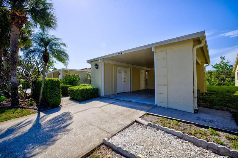 2 bedroom Villa at 10134 Regal Drive #1, Imperial Point Condo, Largo — photo 2