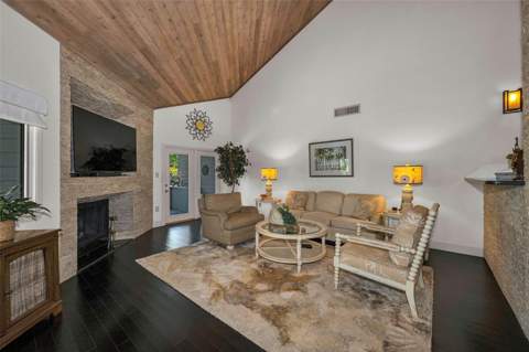 10497 Longwood Drive, Seminole FL - photo 6 of 6