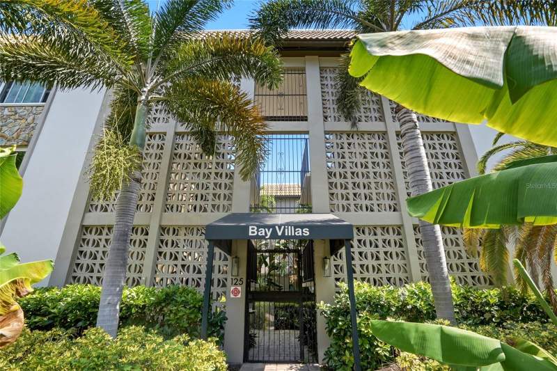 1 bedroom Condominium at 125 5th Avenue #210, Bay Villas Condo, St Petersburg — photo 2