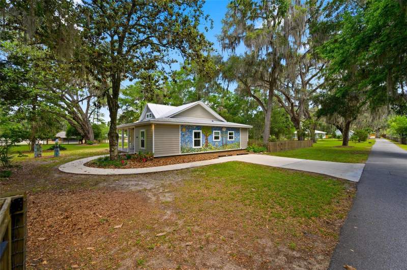 2 bedroom Single Family Residence at 2620 NW 31st Avenue, Gainesville, Gainesville — photo 5