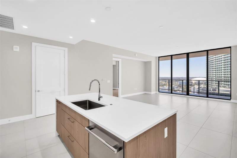 2 bedroom Condominium at 275 1st Avenue #2708, Art House, St Petersburg — photo 3