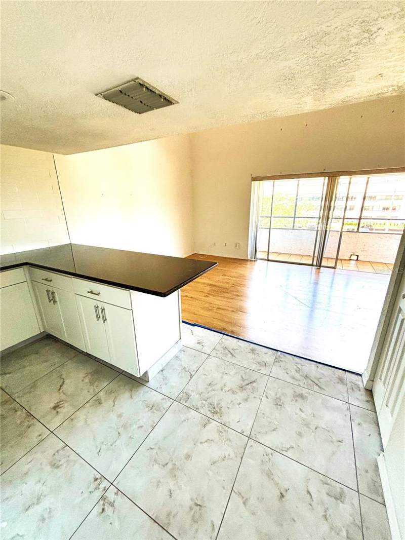 2 bedroom Condominium at 2583 Countryside Boulevard #3309, Inverness Condo, Clearwater — photo 4