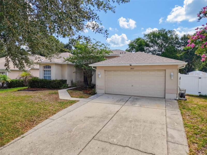 4 bedroom Single Family Residence at 2021 Rutherford Drive, Ridge Crest Sub Units, Dover — photo 4