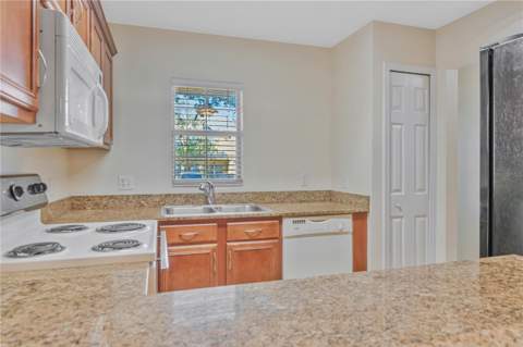 233 Penmark Stone Place, Valrico FL - photo 6 of 6